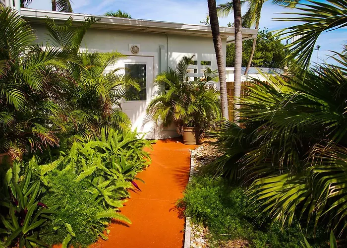 Harborside Motel & Marina